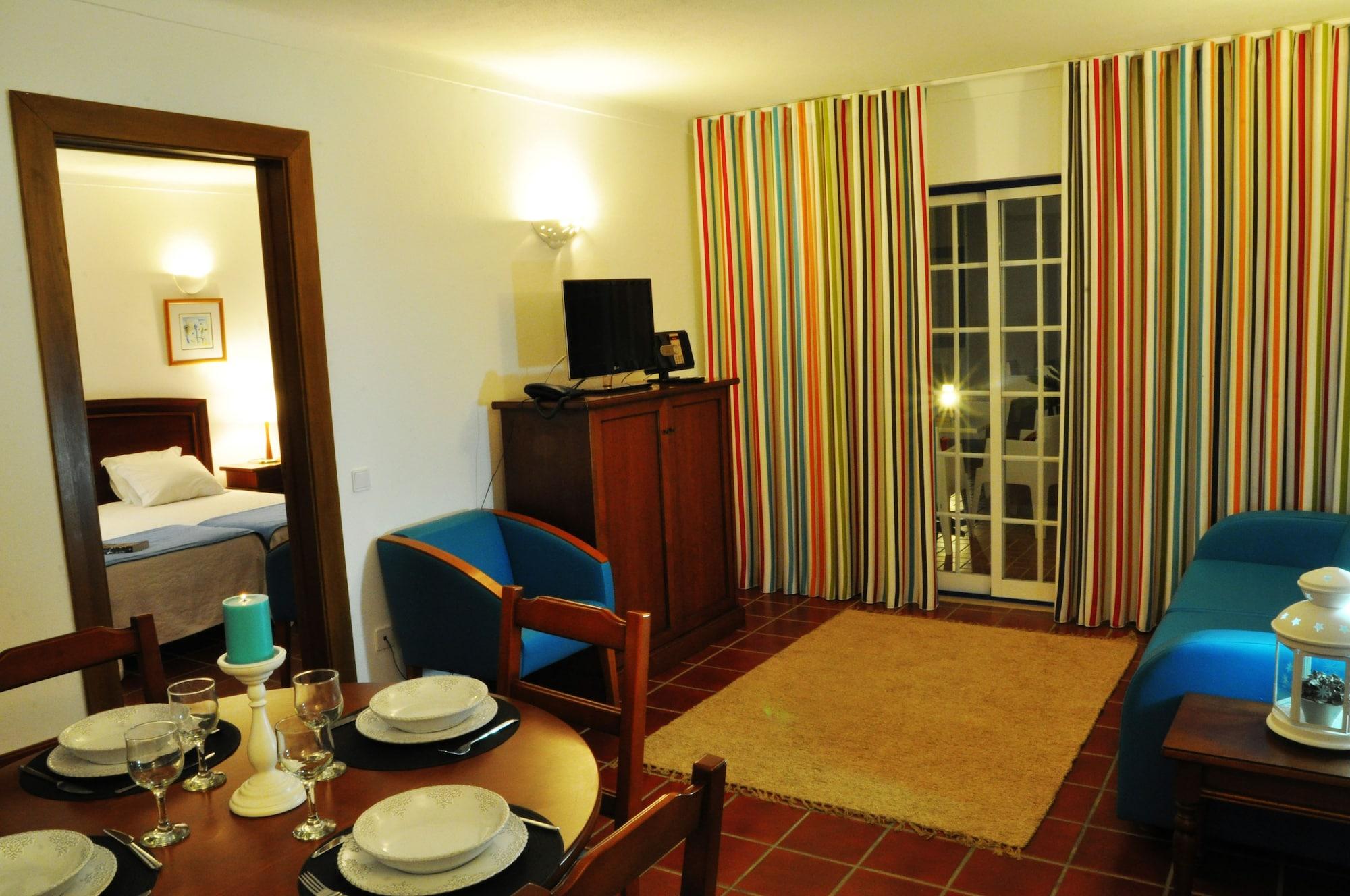 Patios Da Vila - Duna Parque Resorts & Hotels Вила Нова де Милфонтеш Екстериор снимка